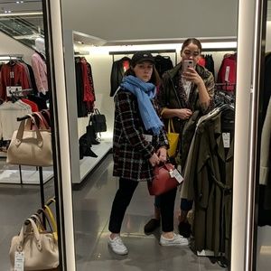 Meet your Posher, Emily